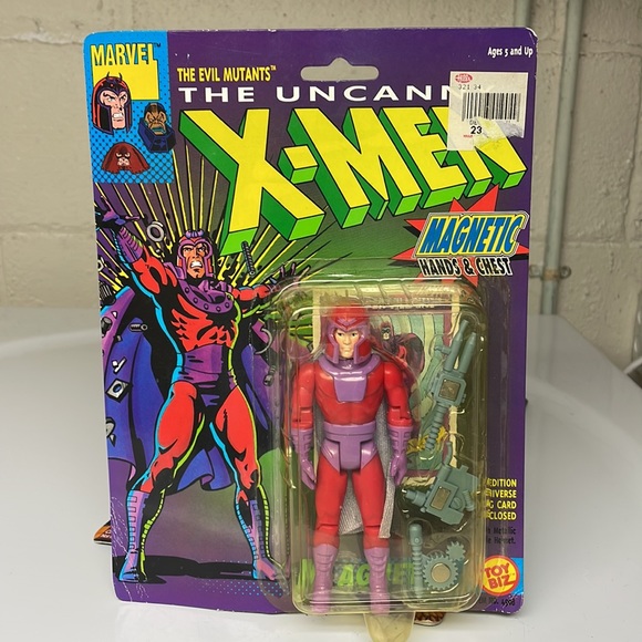 X-Men Marvel ‘93 Magneto & ‘95 Sabertooth Age of Apocalypse Action Figures NIB - Picture 2 of 12